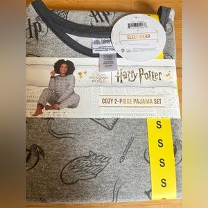 NWT Womans Harry Potter Woman’s Pajama Set
